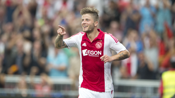 这一事件引 这一事件引