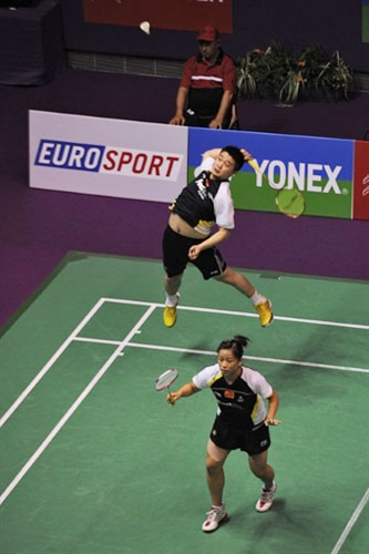 的傳導性與 的傳導性與